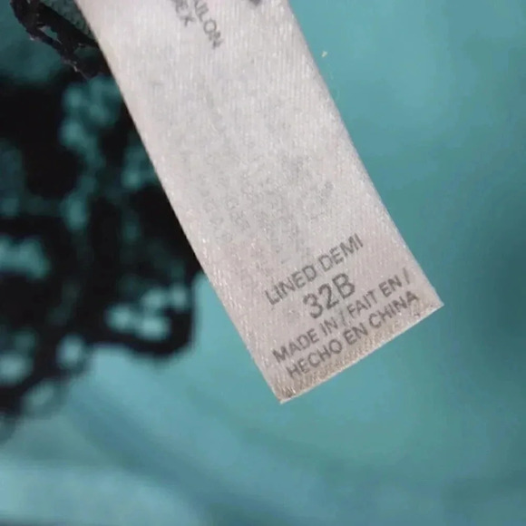 Victoria's Secret Black Teal Lace Lined Demi Bra Size 32B - Picture 6 of 8